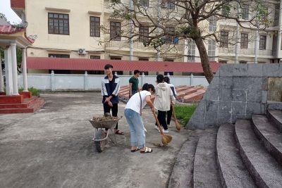 Chi đoàn Trường THCS Đặng Xuân Khu tổ chức các hoạt động kỉ niệm 92 năm ngày Thành lập Đoàn thanh niên Cộng sản Hồ Chí Minh và Kết nạp Đoàn viên