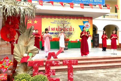 TRƯỜNG THCS ĐẶNG XUÂN KHU TỔ CHỨC LỄ SƠ KẾT HỌC KỲ I NĂM HỌC 2025 – 2026